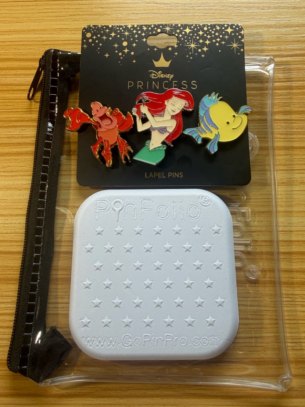 Disney Princess Ariel 3 Pin Trio+Mini Pin Folio & Pin Folio Cover